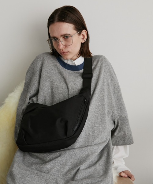 ナイロンボディバッグ（ボディバッグ/ウエストポーチ）｜Auntie Rosa