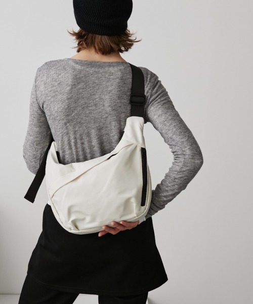 ナイロンボディバッグ（ボディバッグ/ウエストポーチ）｜Auntie Rosa