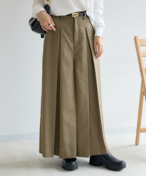 KATHARINE ROSS(キャサリンロス)の「【KATHARINE ROSS】ピンストライプボックスプリーツパンツ(その他パンツ・レディース・カーキ/ネイビー・MEDIUM)」の2枚目の写真