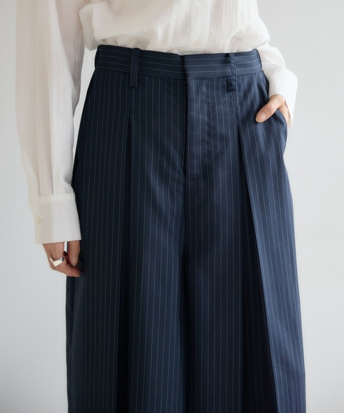 KATHARINE ROSS(キャサリンロス)の「【KATHARINE ROSS】ピンストライプボックスプリーツパンツ(その他パンツ・レディース・カーキ/ネイビー・MEDIUM)」の17枚目の写真