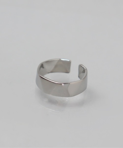 ieLS(イエルズ)の「金属アレルギー対応「ieLS」ステンレス トライアングルカットフリーリング(リング・メンズ・ゴールド/シルバー・FREE)」の3枚目の写真