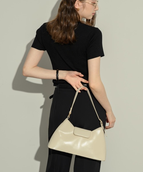 NEUNA(ヌナ)の「ベルテッドスクエアバッグ(ハンドバッグ・レディース・ブラウン/アイボリー/ブラック・FREE)」の8枚目の写真