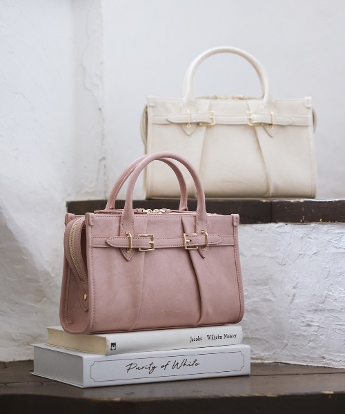 Samantha Thavasa（サマンサタバサ）の「ベルトデザインワイドハンドバッグ（ハンドバッグ・レディース・ワインレッド/ブラック/ピンクベージュ/オフホワイト・FREE）」の5枚目の写真