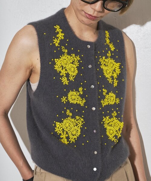 Whim Gazette（ウィムガゼット）の「【GEMINI】ビーズニットジレ（ベスト・レディース・グレー/オフホワイト・FREE）」の12枚目の写真