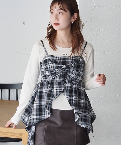 tiptop（ティップトップ）の「チェックアシメフリルキャミ（キャミソール・レディース・ブラック/ブラウン・FREE）」の2枚目の写真