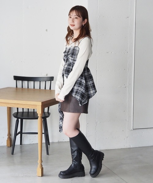 tiptop（ティップトップ）の「チェックアシメフリルキャミ（キャミソール・レディース・ブラック/ブラウン・FREE）」の6枚目の写真