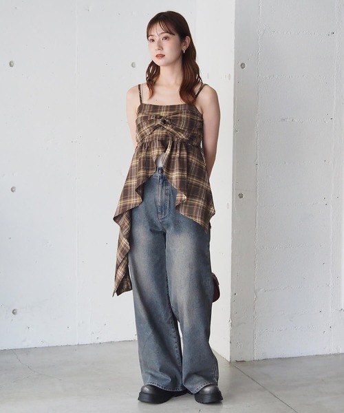 tiptop（ティップトップ）の「チェックアシメフリルキャミ（キャミソール・レディース・ブラック/ブラウン・FREE）」の21枚目の写真