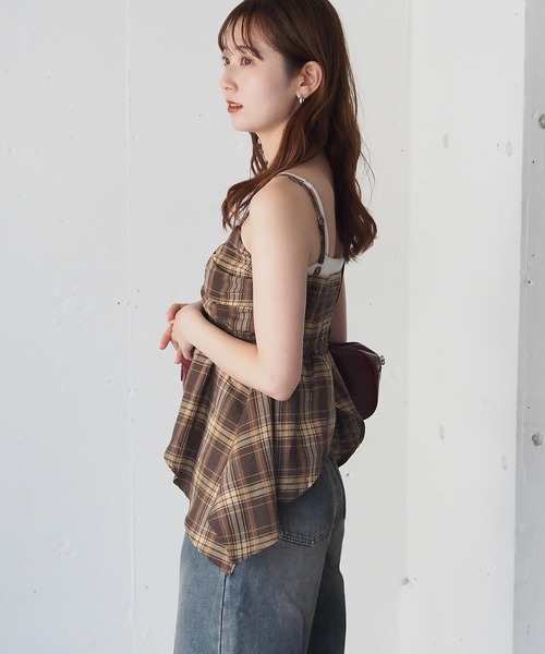 tiptop（ティップトップ）の「チェックアシメフリルキャミ（キャミソール・レディース・ブラック/ブラウン・FREE）」の20枚目の写真