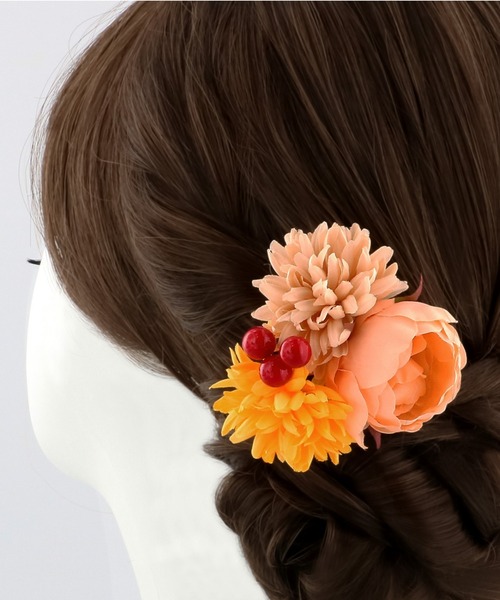 kimonomachi（キモノマチ）の「髪飾り クリップ 単品「クリームベージュ・オレンジピンク・レッド・モスグレー マムとプチローズ」全4種 日本製　浴衣髪飾り　浴衣（和装小物・レディース・オレンジ/クリーム/グレー/レッド・ONE SIZE）」の4枚目の写真
