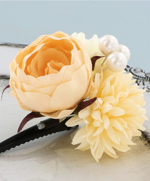 kimonomachi（キモノマチ）の「髪飾り クリップ 単品「クリームベージュ・オレンジピンク・レッド・モスグレー マムとプチローズ」全4種 日本製　浴衣髪飾り　浴衣（和装小物・レディース・オレンジ/クリーム/グレー/レッド・ONE SIZE）」の9枚目の写真