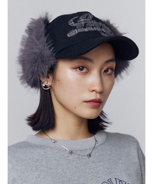 EMODA（エモダ）の「フェイクファーイヤーフラップウールキャップ（キャップ・レディース・ネイビー/ベージュ/ブラック・FREE）」の2枚目の写真