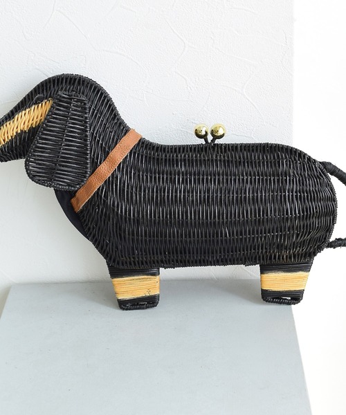 utatane（ウタタネ）の「かごバッグ ラタンウィッカー ダックスフンド（かごバッグ・レディース・ブラック・FREE）」の2枚目の写真
