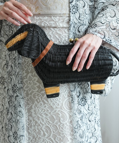 utatane（ウタタネ）の「かごバッグ ラタンウィッカー ダックスフンド（かごバッグ・レディース・ブラック・FREE）」の3枚目の写真