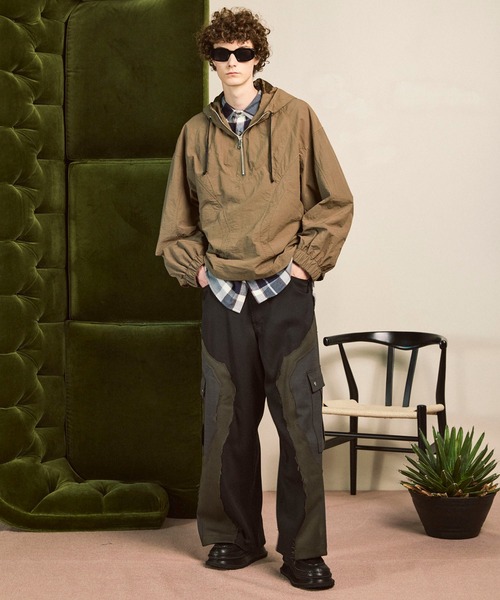 MAISON SPECIAL（メゾンスペシャル）の「《UNISEX》Prime-Over Half Zip Anorak Blouson/プライムオーバーハーフジップアノラックブルゾン【MAISON SPECIAL/メゾンスペシャル】（ブルゾン・メンズ・グレイッシュベージュ/ブラック/ブラウン/ピンク/チャコールグレー/パープル・0/1/2）」の8枚目の写真