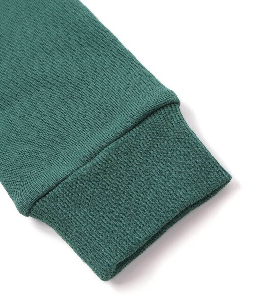 BeBe（ベベ）の「パッチ刺しゅうロゴレイヤード風トレーナー（スウェット・キッズ・グリーン/ブルー・130cm/110cm/120cm/150cm/140cm/100cm）」の14枚目の写真