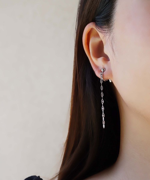 CERCA(チェルカ)の「saran jewelry/ミディアム デザイン チェーン イヤリング/アレルギー対応(イヤリング・レディース・ゴールド/シルバー・FREE)」の6枚目の写真