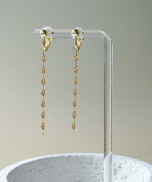 CERCA(チェルカ)の「saran jewelry/ミディアム デザイン チェーン イヤリング/アレルギー対応(イヤリング・レディース・ゴールド/シルバー・FREE)」の11枚目の写真