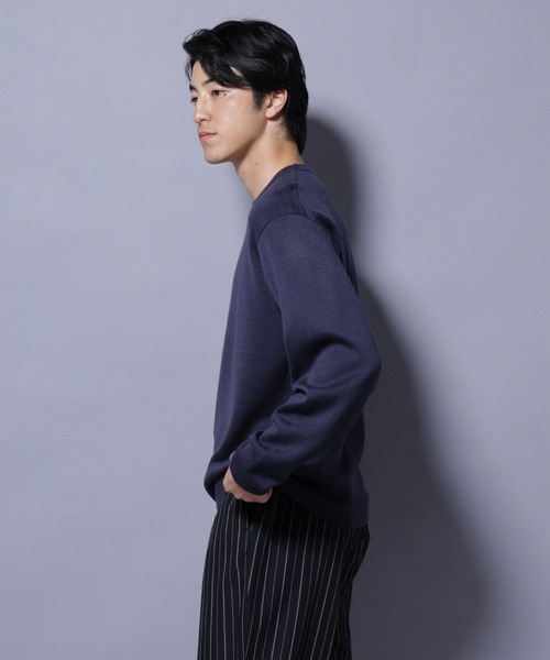 NANO universe(ナノユニバース)の「タスマニアウールミックス ミラノリブリラックスクルーネックニット(ニット/セーター・メンズ・ブラック/トップグレー/ダークブルー/レッド・S/L/M)」の13枚目の写真