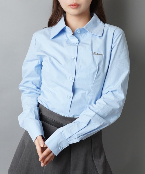 SPINNS(スピンズ)の「長袖シャツ/ワンポイントパーツ付き(シャツ/ブラウス・レディース・サックスブルー/ホワイト・ONESIZE)」の2枚目の写真