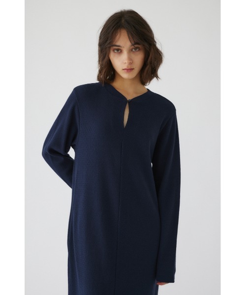 RIM.ARK(リムアーク)の「I line thermal OP Iラインサーマルワンピース(ワンピース・レディース・ライトブラック・36/38)」の8枚目の写真