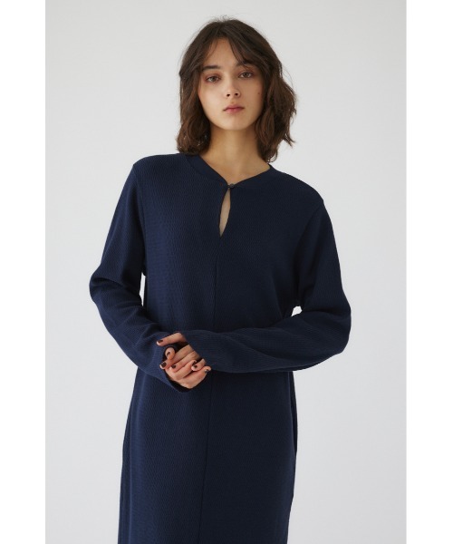 RIM.ARK(リムアーク)の「I line thermal OP Iラインサーマルワンピース(ワンピース・レディース・ライトブラック・36/38)」の9枚目の写真