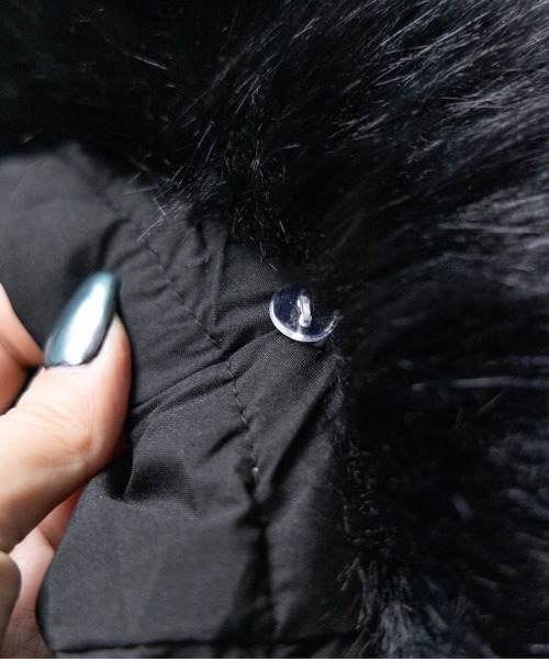 me+em select（ミームセレクト）の「【 フード取り外し可能２ＷＡＹ 】フェイクファーフードショートダウンジャケット ／ 2WAY fake fur hoodie short down jacket（ダウンジャケット/コート・レディース・ブラック/ホワイト/アイボリー・FREE）」の9枚目の写真