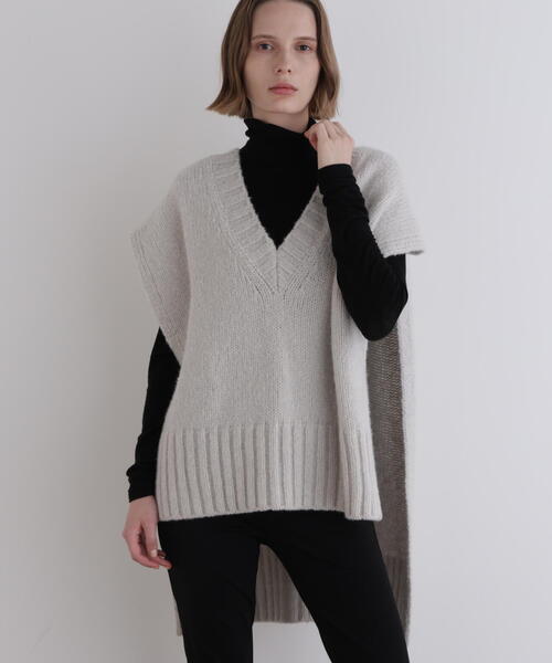 LE PHIL ルフィル ナイロンジレ Vネック ベスト ◇Vネックニットジレ（ベスト）｜LE PHIL（ルフィル）のファッション