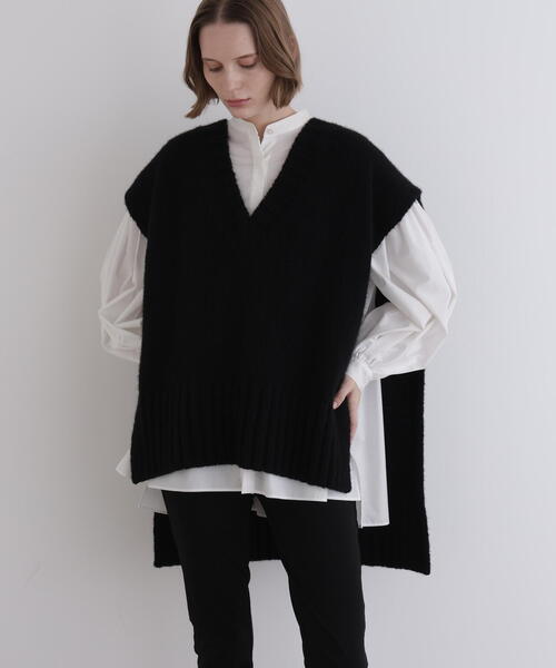 【LE PHIL】　Vネック　ベスト ◇Vネックニットジレ（ベスト）｜LE PHIL（ルフィル）のファッション