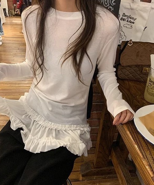 gossip!ロサンゼルス(ゴシップロサンゼルス)の「YUGA レース裾ケーキスカートトップス(Tシャツ/カットソー・レディース・ホワイト/ブラック・FREE)」の4枚目の写真
