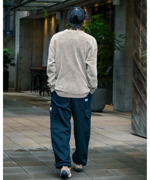 BILLABONG(ビラボン)の「BILLABONG メンズ GARAGE CREW NECK セーター 【2025年秋冬モデル】 @autumn /ビラボンレザーロゴワンポイントクルーネックニットセーター(ニット/セーター・メンズ・チャコールグレー/インディゴブルー/ブラウン・MEDIUM/LARGE/X-LARGE)」の14枚目の写真