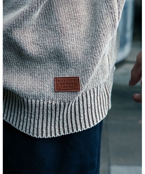 BILLABONG(ビラボン)の「BILLABONG メンズ GARAGE CREW NECK セーター 【2025年秋冬モデル】 @autumn /ビラボンレザーロゴワンポイントクルーネックニットセーター(ニット/セーター・メンズ・チャコールグレー/インディゴブルー/ブラウン・MEDIUM/LARGE/X-LARGE)」の19枚目の写真