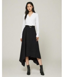 I.O.E（アイオイ）の「モードシック アシンメトリーピンストライプスカート（スカート）」