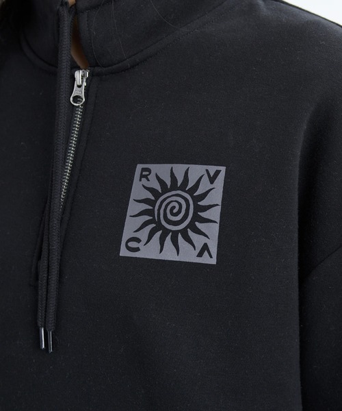 RVCA(ルーカ)の「RVCA レディース BAGGIE BF HALFZIP スウェットジャケット 【2025年秋冬モデル】 @autumn/ルーカハーフジップスウェットトレーナー(スウェット・レディース・ブラック/オフホワイト・SMALL/MEDIUM)」の3枚目の写真