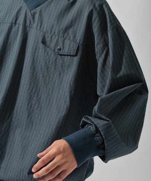 niko and...(ニコアンド)の「レトロチェック布帛プルオーバー(Tシャツ/カットソー・メンズ・ネイビー/ベージュ・LARGE/MEDIUM)」の14枚目の写真