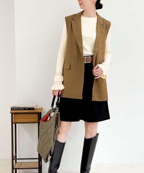 fredy couleur（フレディクルール）の「袖口フリルリブニット（ニット/セーター・レディース・オフホワイト/チャコールグレー/ブラック・38）」の4枚目の写真