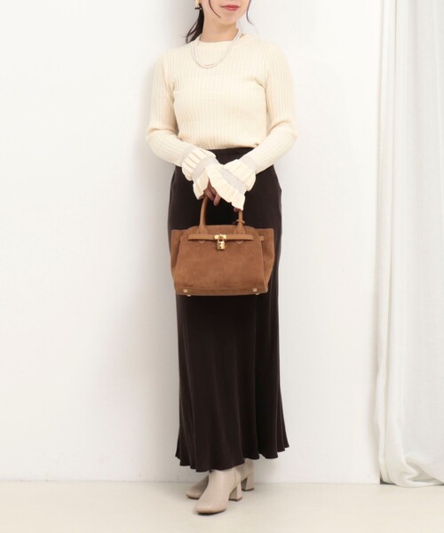 fredy couleur（フレディクルール）の「袖口フリルリブニット（ニット/セーター・レディース・オフホワイト/チャコールグレー/ブラック・38）」の6枚目の写真