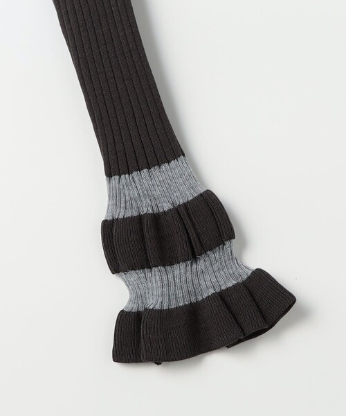 fredy couleur（フレディクルール）の「袖口フリルリブニット（ニット/セーター・レディース・オフホワイト/チャコールグレー/ブラック・38）」の22枚目の写真