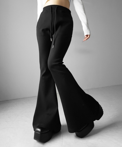 me+em select(ミームセレクト)の「【 2color 】ハイウエストワンホンスウェットフレアパンツ / high waist wanghong sweat flare pants(スウェットパンツ・レディース・グレー/ブラック・FREE)」の21枚目の写真