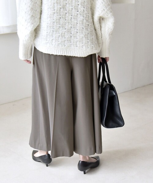 quaranciel(カランシエル)の「quaranciel:〈洗濯機可能〉ウォーム タック ワイド キュロット パンツ(その他パンツ・レディース・ブラック/チャコールグレー・40/38/36)」の8枚目の写真