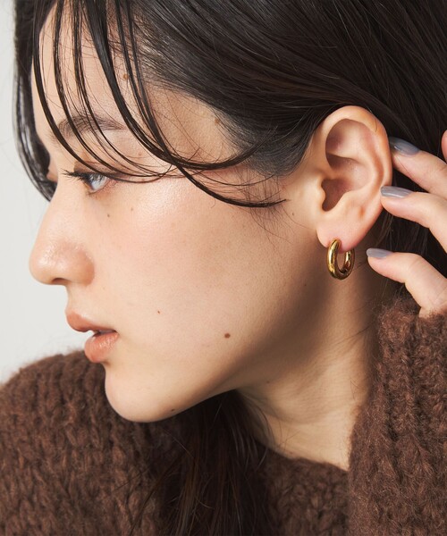 green label relaxing（グリーンレーベルリラクシング）の「【WEB限定】フープピアス（ピアス（両耳用）・レディース・シルバー/ゴールド・FREE）」の4枚目の写真