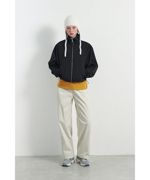 MUSINSA STANDARD WOMAN（ムシンサスタンダードウーマン）の「ウィメンズオーバーサイズトラックジャケット[ブラック]（ナイロンジャケット・レディース・その他・SMALL/MEDIUM/LARGE）」の17枚目の写真
