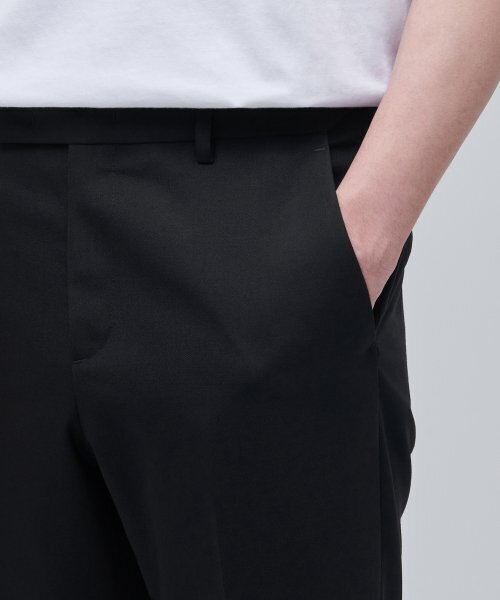MUSINSA STANDARD（ムシンサスタンダード）の「ウールブレンドリラックステーパードヒドゥンバンディングクロップスラックス[ブラック]（スラックス・メンズ・その他・30/31/33/26/27/28/40/38/42/36/34/32/29）」の5枚目の写真