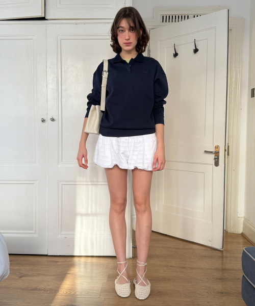 SINOON（シヌーン）の「Logo Collar Sweatshirt (Navy)（スウェット・レディース・ネイビー・FREE）」の2枚目の写真