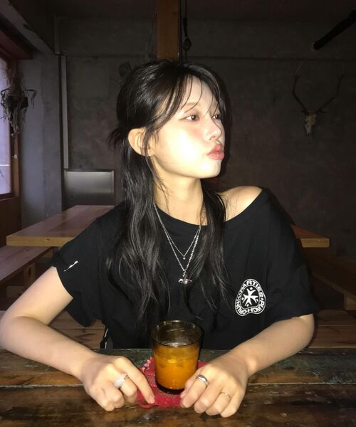 PUNCH DRUNK PARTIES(パンチドランクパーティーズ)の「Circle Logo Narrow Tee (BLACK)(Tシャツ/カットソー・レディース・ブラック・1/2/3)」の7枚目の写真