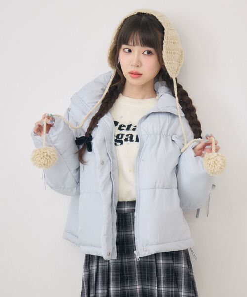 ems excite(エムズエキサイト)の「メニーリボン中綿BZ(ダウンジャケット/コート・レディース・ブラック/ナチュラル/ブルー・FREE)」の6枚目の写真