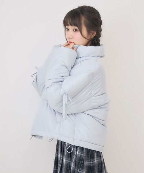 ems excite(エムズエキサイト)の「メニーリボン中綿BZ(ダウンジャケット/コート・レディース・ブラック/ナチュラル/ブルー・FREE)」の14枚目の写真