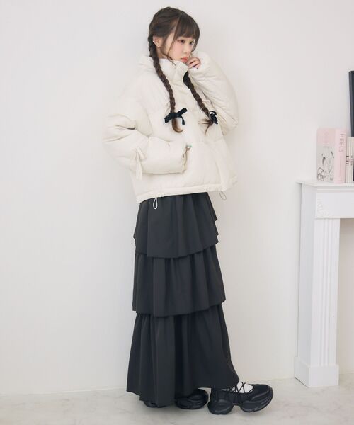 ems excite(エムズエキサイト)の「メニーリボン中綿BZ(ダウンジャケット/コート・レディース・ブラック/ナチュラル/ブルー・FREE)」の16枚目の写真