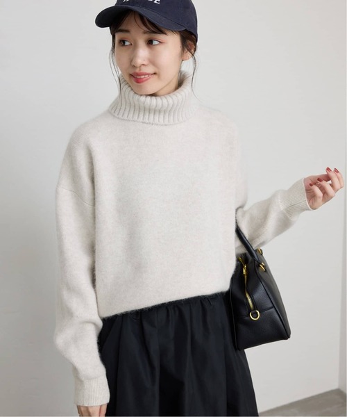 SLOBE IENA（スローブイエナ）の「《追加》ウォッシャブルファーリーダブルフェイスタートルニット（ニット/セーター・レディース・サックスブルー/アイボリー/ネイビー・FREE）」の16枚目の写真