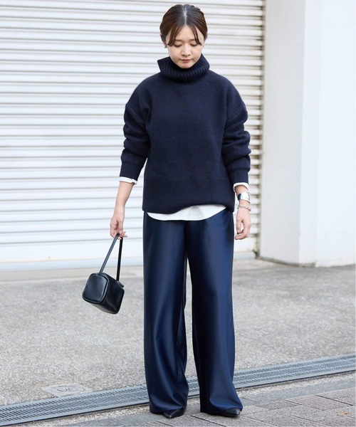 SLOBE IENA（スローブイエナ）の「《追加》ウォッシャブルファーリーダブルフェイスタートルニット（ニット/セーター・レディース・サックスブルー/アイボリー/ネイビー・FREE）」の20枚目の写真