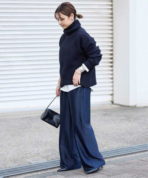 SLOBE IENA（スローブイエナ）の「《追加》ウォッシャブルファーリーダブルフェイスタートルニット（ニット/セーター・レディース・サックスブルー/アイボリー/ネイビー・FREE）」の21枚目の写真